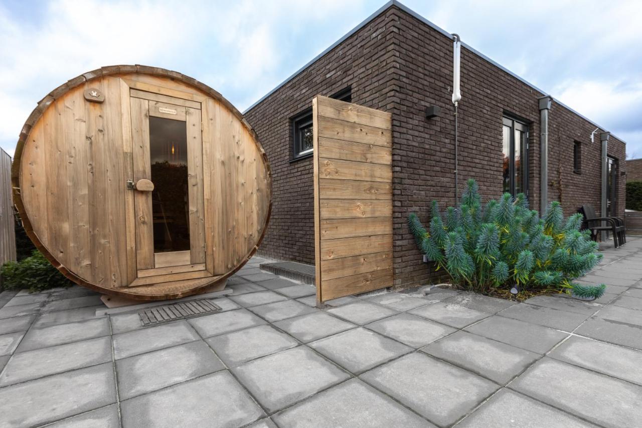 Wellness Bungalow With Sauna エルメロ エクステリア 写真